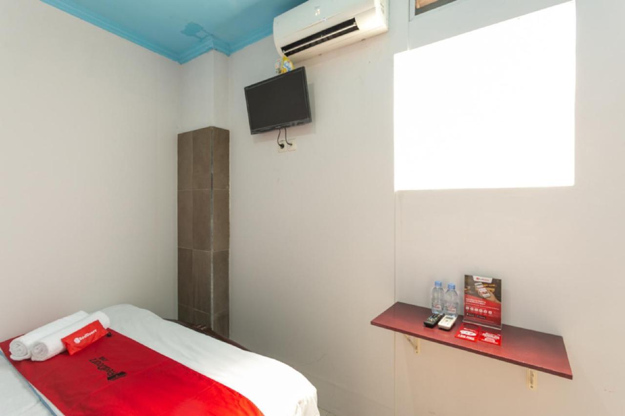 RedDoorz Syariah near Stadion Manahan Solo 2 Exterior foto